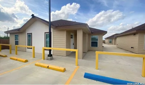122 FRESNO ST Unit 2