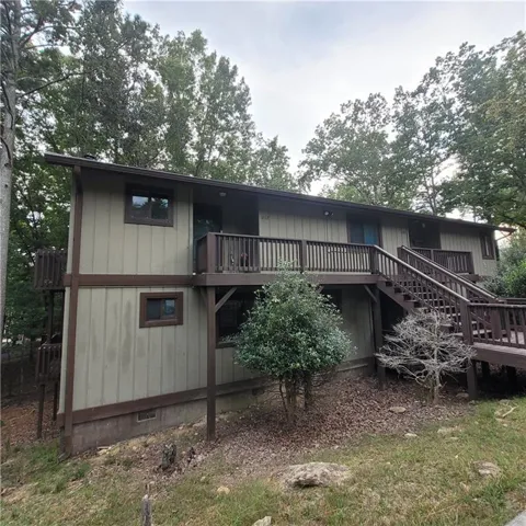1202 Fairway Oaks