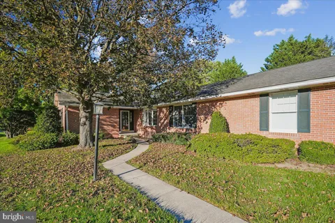8101 SUNDOWN LANE