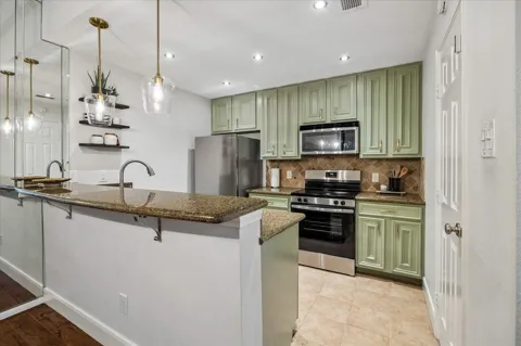 11711 Memorial Drive #272