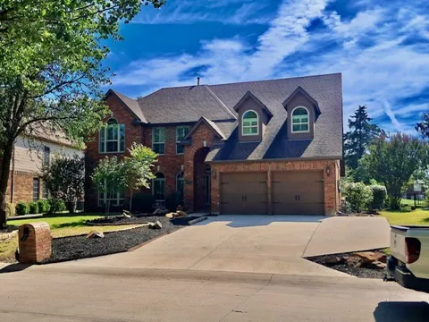 2705 Wind Ridge