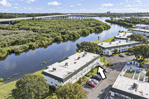 2800 INDIAN RIVER BOULEVARD #F1