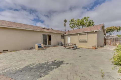 945 San Simeon Drive