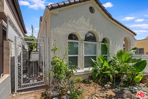 124 S Almont Drive