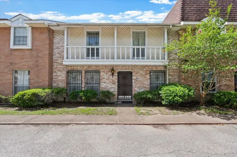 6697 De Moss Drive #697