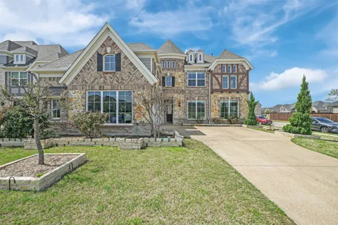 302 Torch Lily Lane