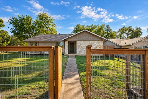 1101 Milford Way #1