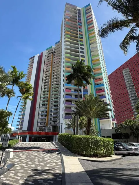 1581 Brickell Avenue #406