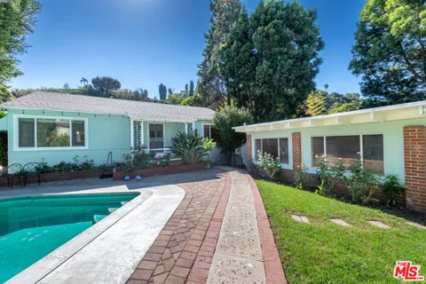 10948 Fruitland Drive