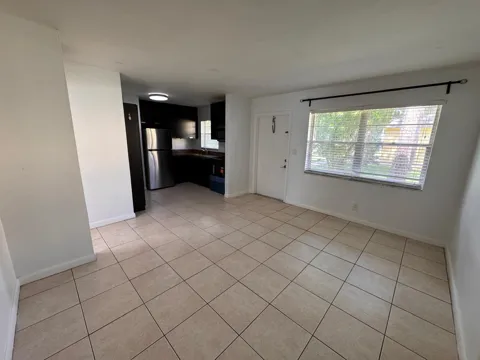 5150 NE 6TH AVENUE #114