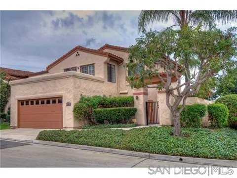 3805 Violet Glen