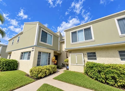 8125 LAGOS DE CAMPO BOULEVARD #N-1