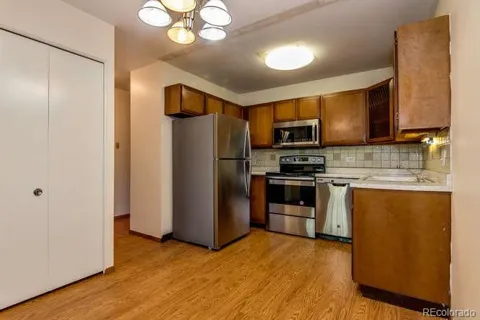 585 S Alton Way #6D