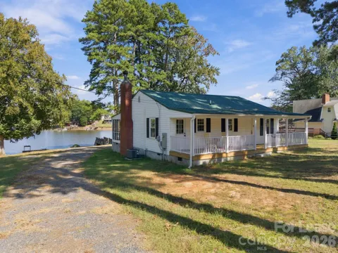 10051 Linwood Southmont Road