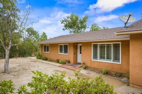 19602 Santee Lane