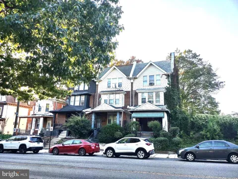 517 E CHELTEN AVENUE