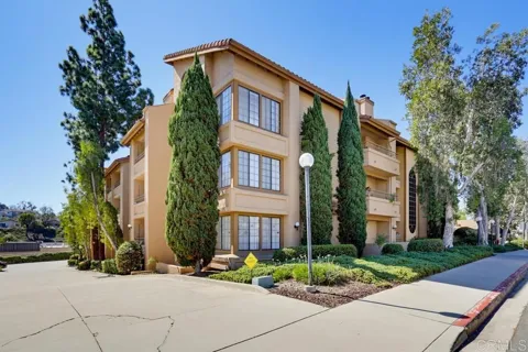 5649 Lake Park Way #302