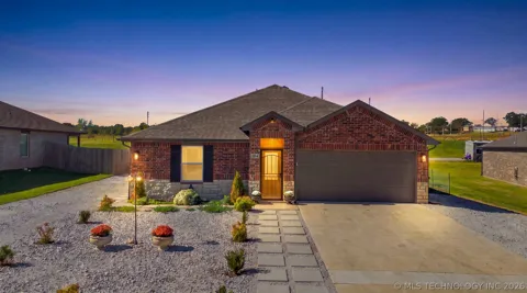 1014 Shasta Lane E