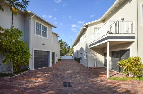 271 SE 22nd Street