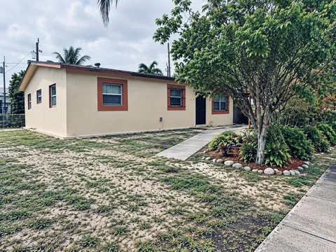 930 NE 52ND COURT