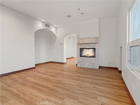 10827 Pacific View