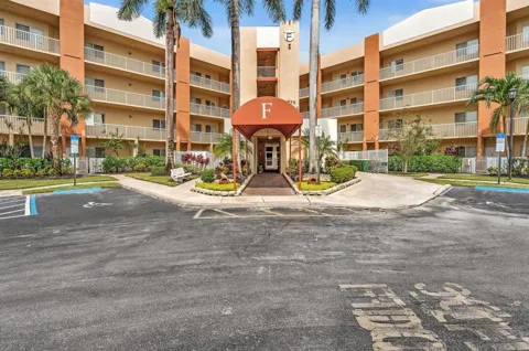 7775 YARDLEY DRIVE #403