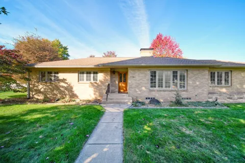 3392 Roosevelt Road