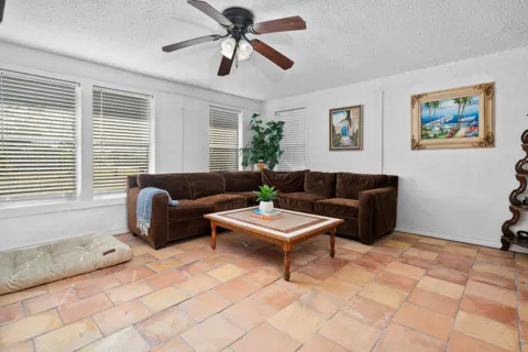 2475 Ave E