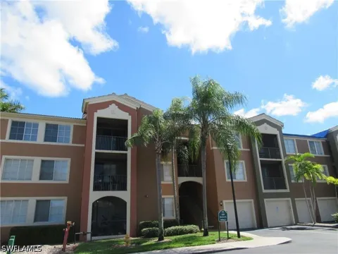 Reserve Court #1-304