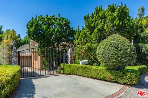 601 Lorna Lane