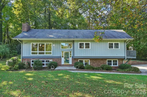 122 W Laurel Lane