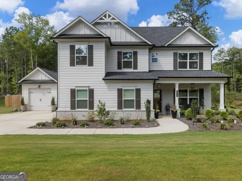 213 Meadows DR