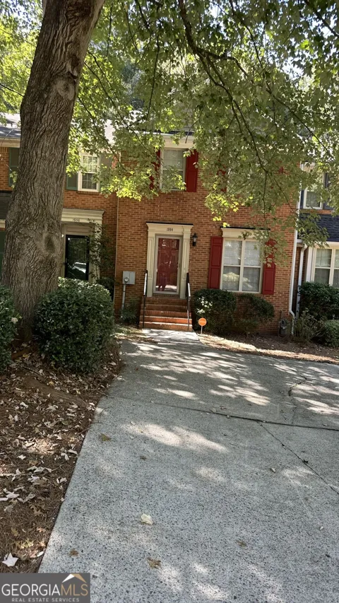 1934 Ivy Glen DR SE