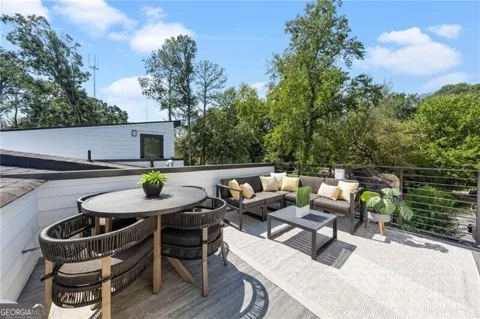 1189 Frederick WALK