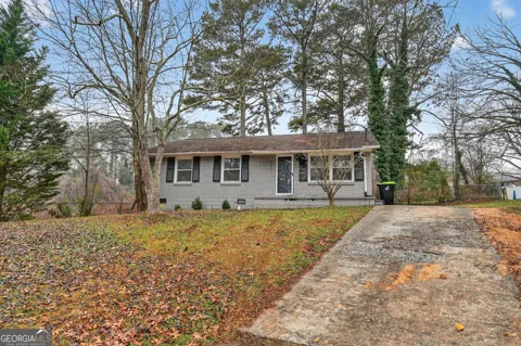 8195 Saxon CT