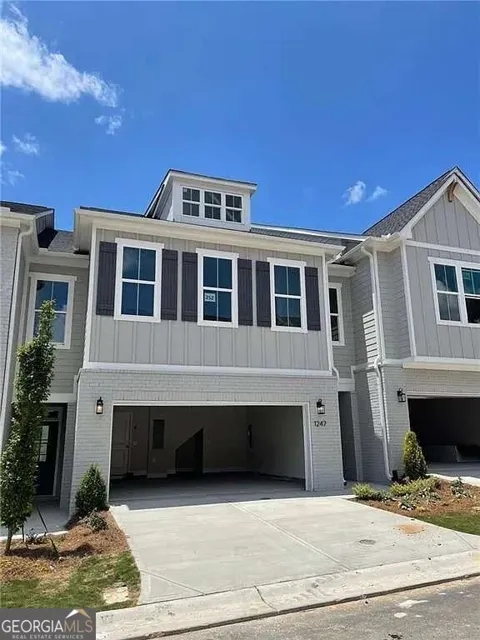 1247 Winterhaven DR