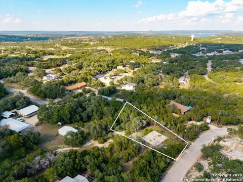 651 VALLEY RDG