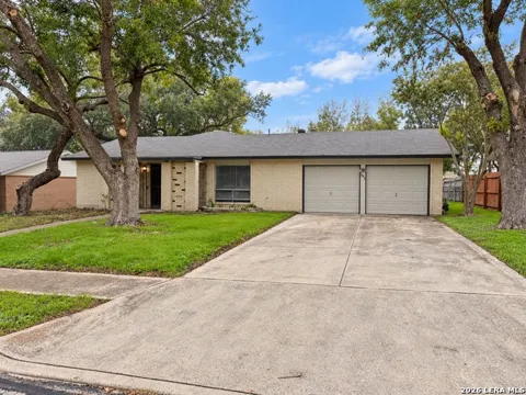 10811 EDGEFIELD DR