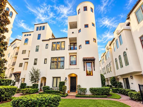318 Calle Sevilla Place