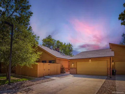 127 S Eagle Circle