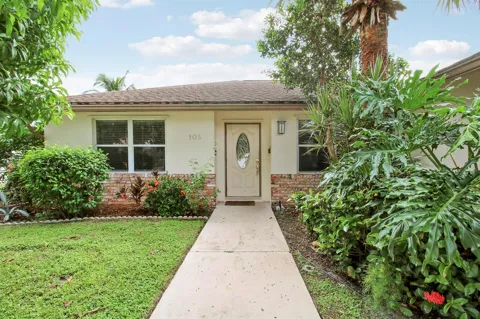 105 Raintree Trail