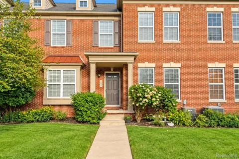 2051 Vanderbilt Road #25