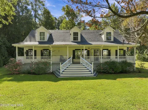 215 Jonaquins Drive