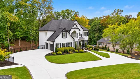 396 Collegiate DR