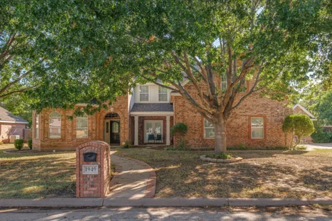 1949 Cynthia Court