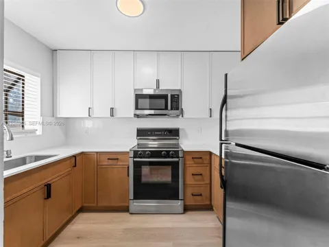 1605 Congressional Way #1605