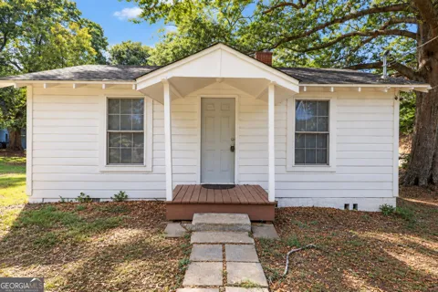 303 Rudy ST NE