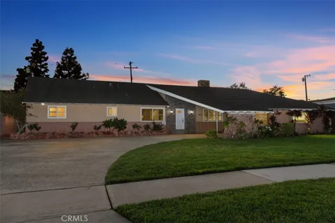 2249 S Della Lane