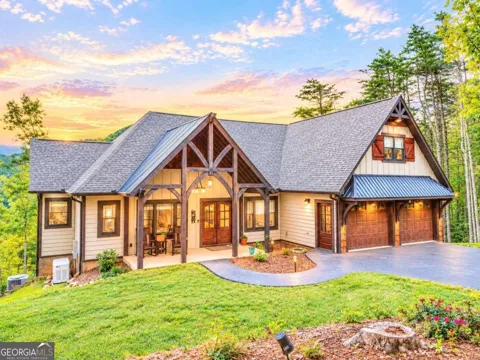 528 Cloudland DR