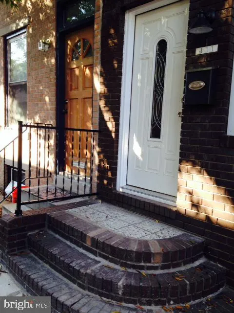 411 GREENWICH STREET